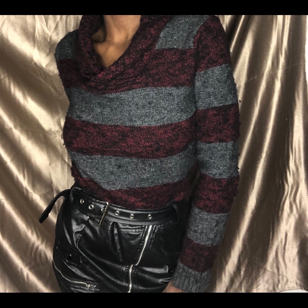 Sweater - Picture 3 of 3